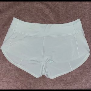 Lulu Lemon Speed Up Shorts 2.5”